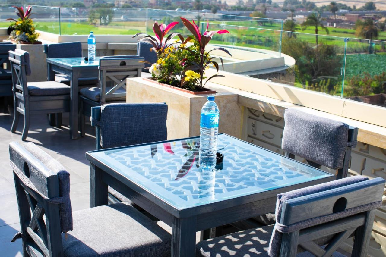 Pyramids Oasis Hotel Kafret el-Gabal Zewnętrze zdjęcie