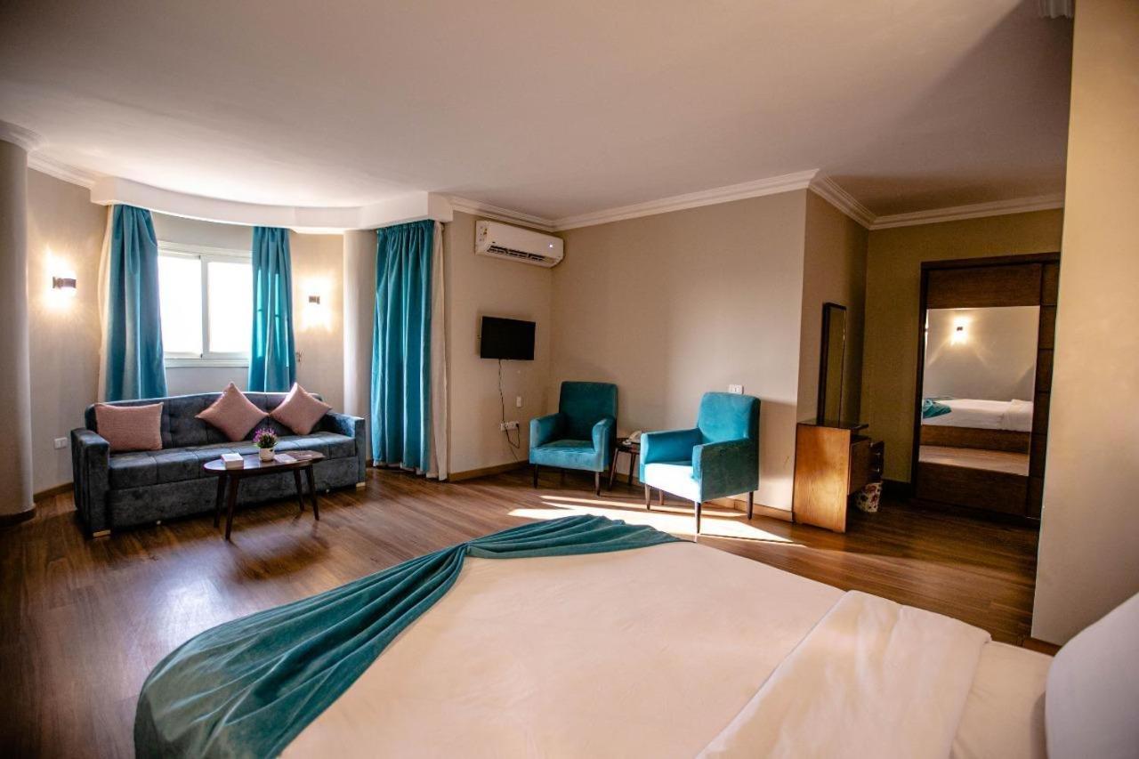Pyramids Oasis Hotel Kafret el-Gabal Zewnętrze zdjęcie
