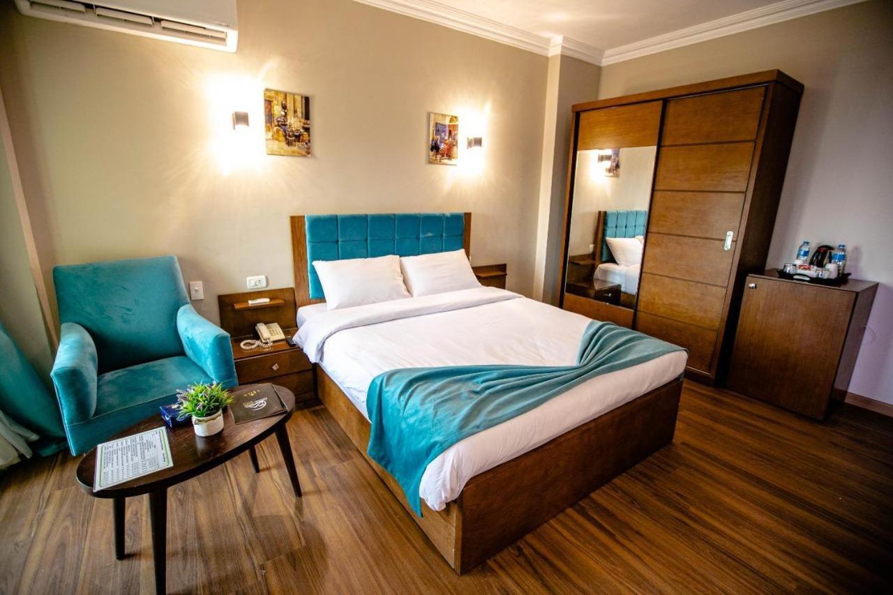 Pyramids Oasis Hotel Kafret el-Gabal Zewnętrze zdjęcie